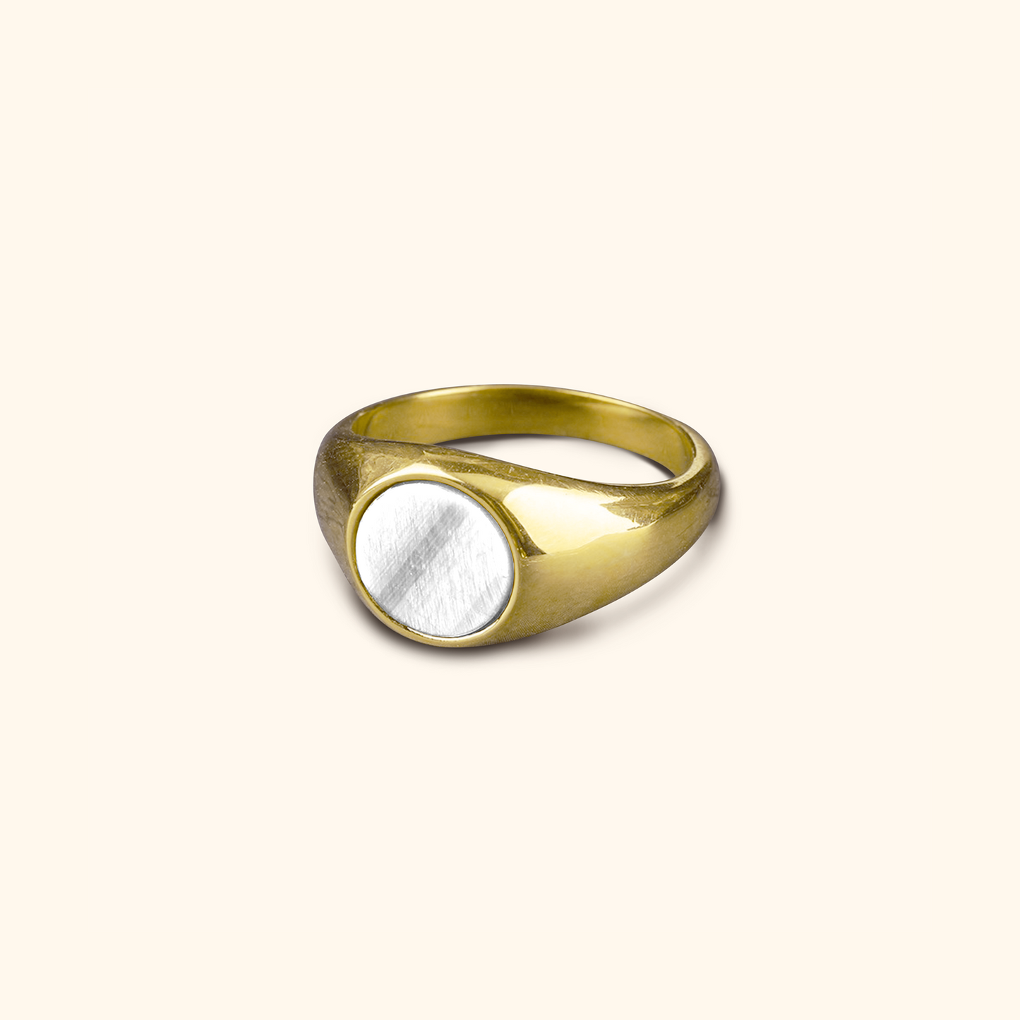 Luna Round Fame Ring