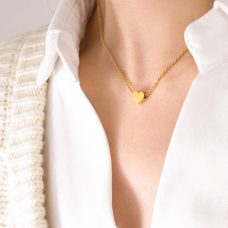 Minimalist Necklace with Heart Pendant