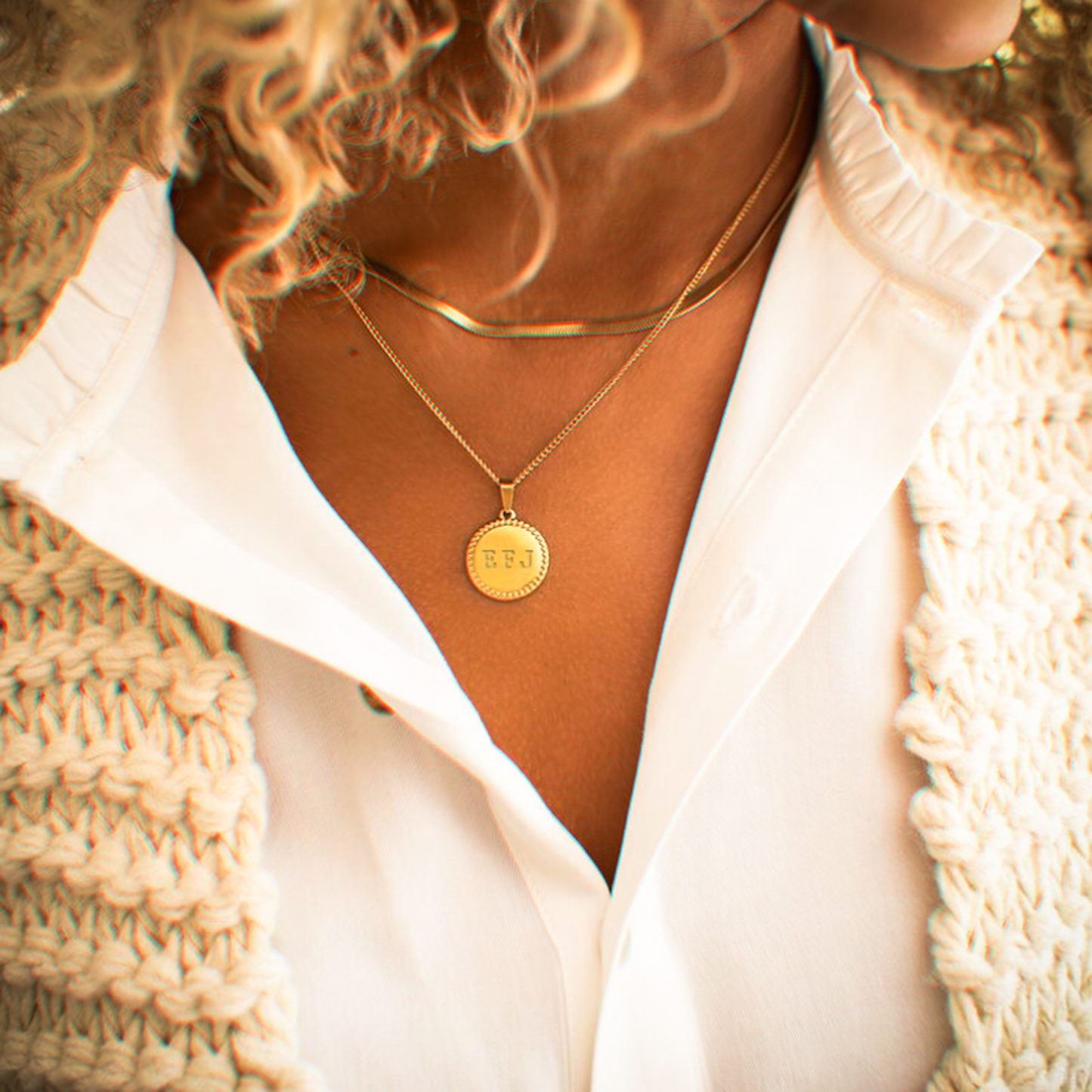 Atelier necklace with round charm